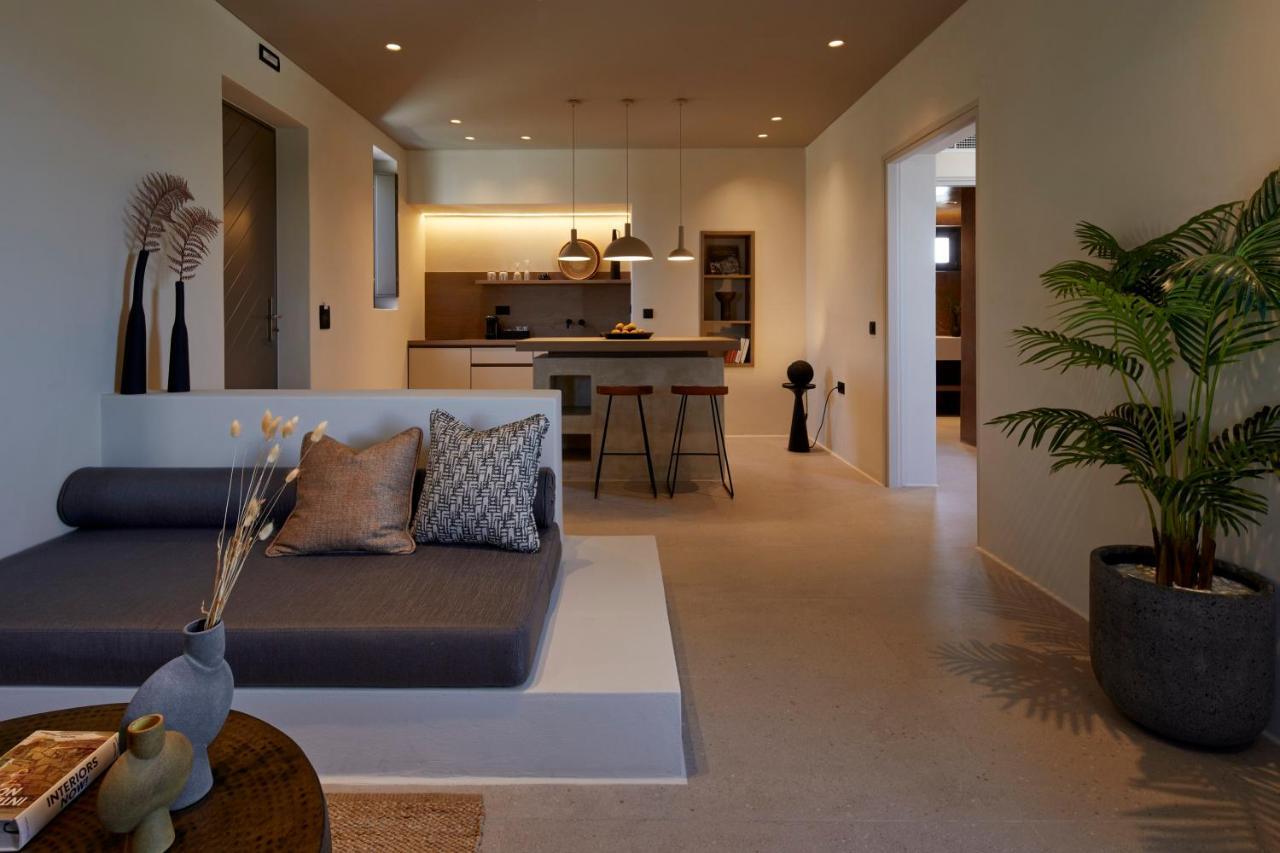 Halcyon Days Suites Pyrgos Kallistis Bagian luar foto