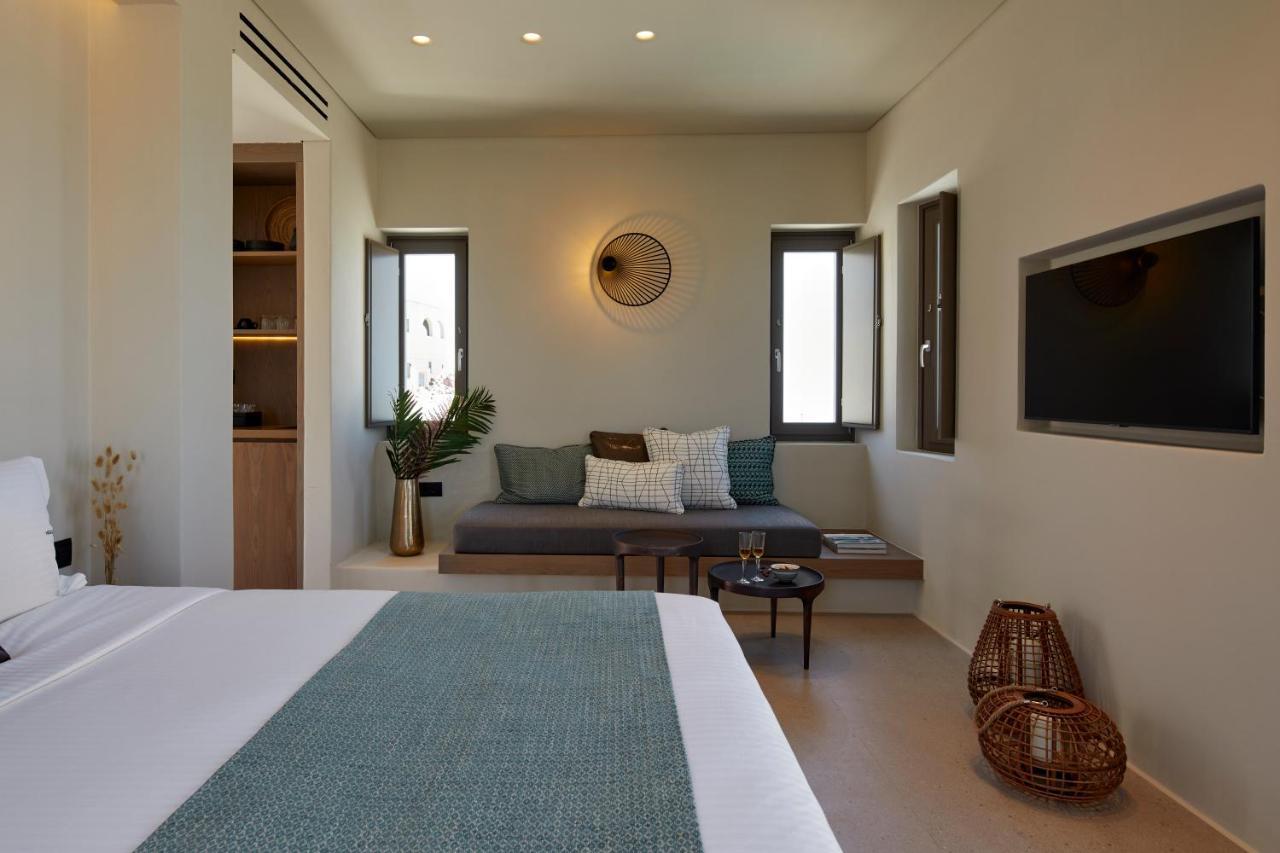 Halcyon Days Suites Pyrgos Kallistis Bagian luar foto