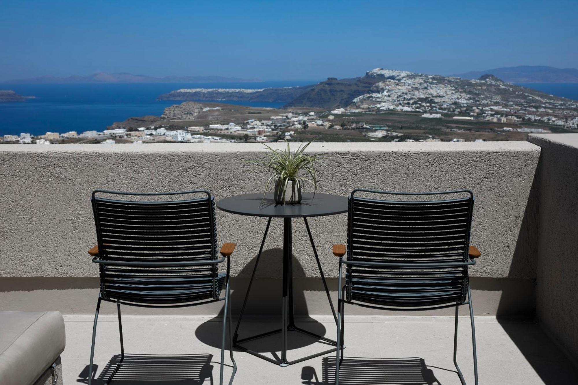 Halcyon Days Suites Pyrgos Kallistis Ruang foto